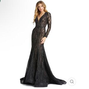 Mac Duggal long sleeve sheer sleeve lace dress. Size 10 Mermaid. Style 79291